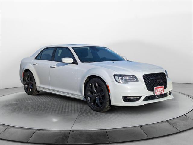 2023 Chrysler Chrysler 300 300 TOURING L RWD