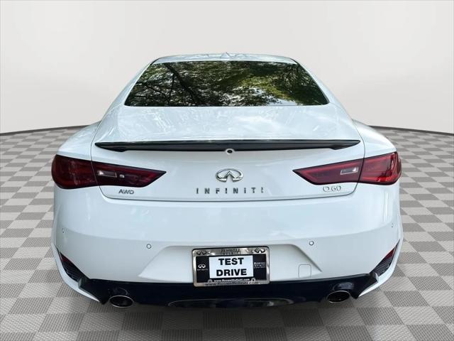 2022 INFINITI Q60 LUXE AWD