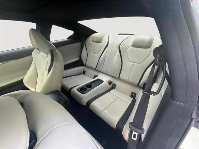 2022 INFINITI Q60 LUXE AWD
