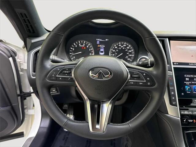 2022 INFINITI Q60 LUXE AWD