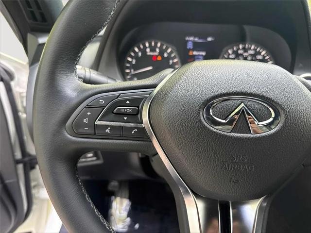 2022 INFINITI Q60 LUXE AWD