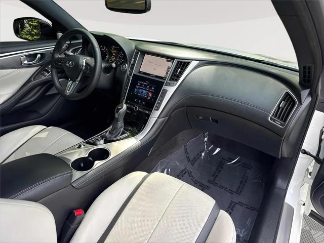 2022 INFINITI Q60 LUXE AWD