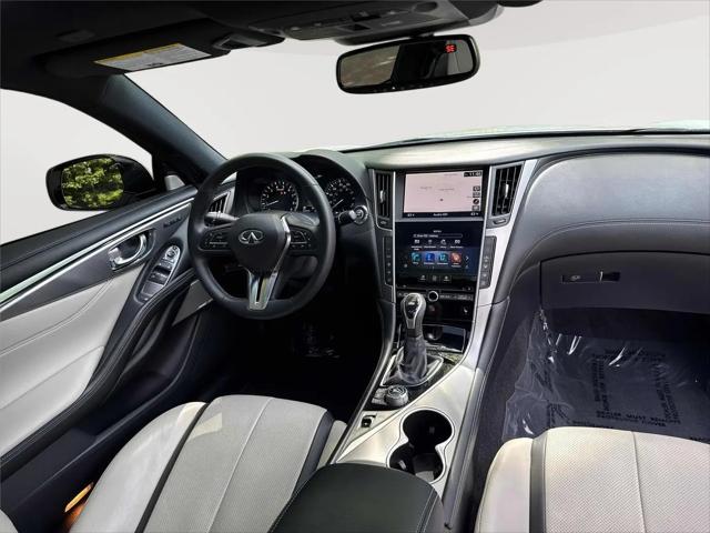 2022 INFINITI Q60 LUXE AWD