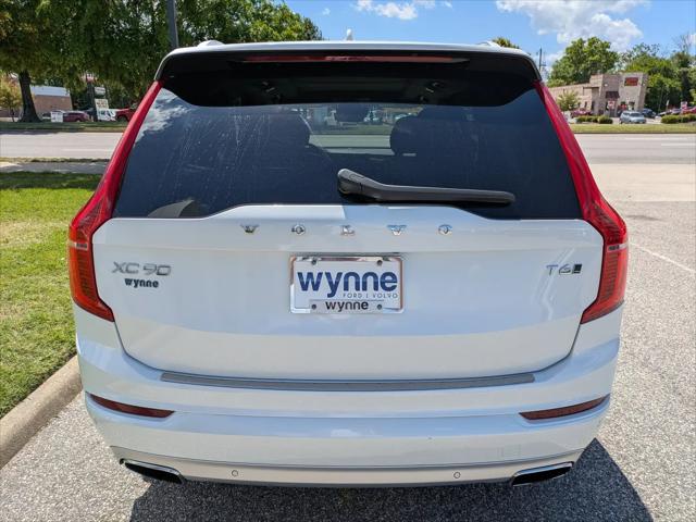 2020 Volvo XC90 T6 Momentum 7 Passenger