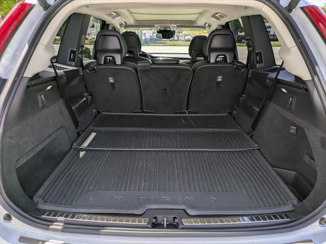 2020 Volvo XC90 T6 Momentum 7 Passenger