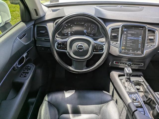 2020 Volvo XC90 T6 Momentum 7 Passenger