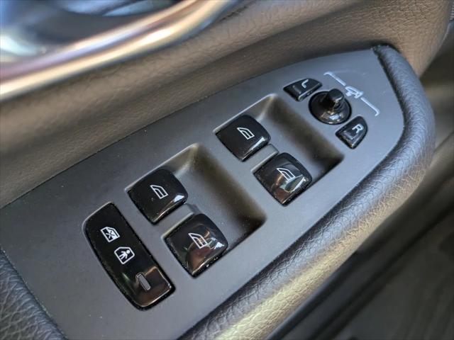 2020 Volvo XC90 T6 Momentum 7 Passenger