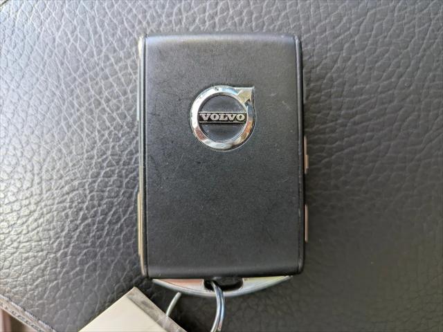 2020 Volvo XC90 T6 Momentum 7 Passenger
