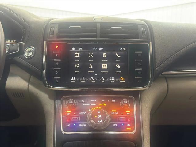 2017 Lincoln Continental Select