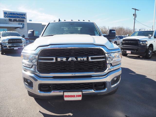 2024 RAM Ram 3500 Chassis Cab RAM 3500 TRADESMAN CREW CAB CHASSIS 4X4 60 CA