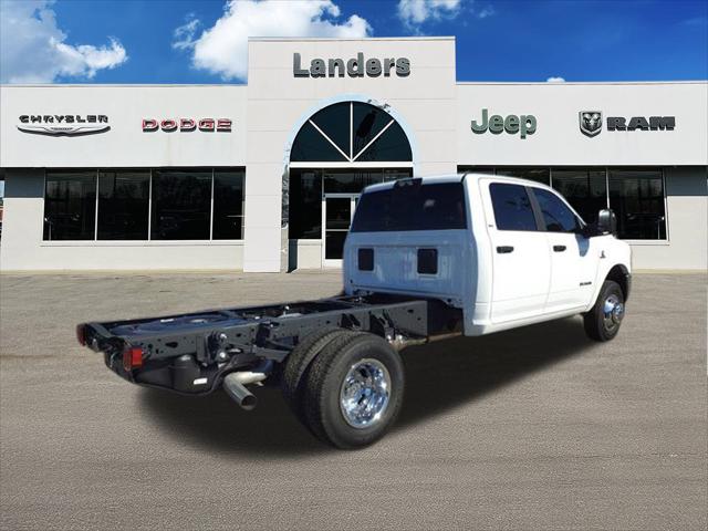 2023 RAM Ram 3500 Chassis Cab RAM 3500 SLT CREW CAB CHASSIS 4X4 60 CA