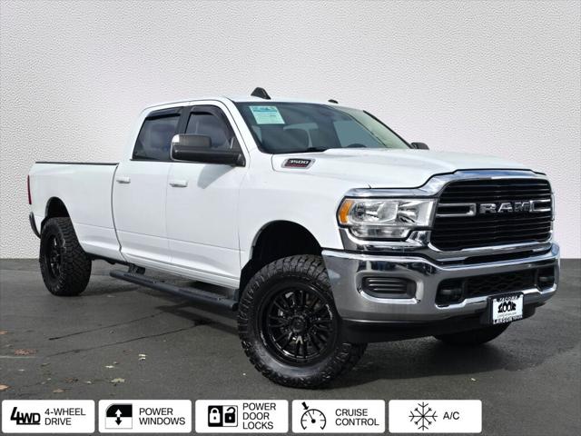 2020 RAM 3500 Big Horn Crew Cab 4x4 8 Box 2020 RAM 3500 Big Horn Crew Cab 4x4 8 Box