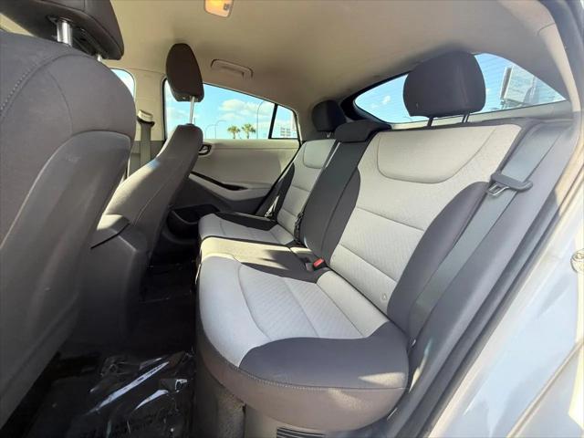 2017 Hyundai IONIQ Hybrid Blue