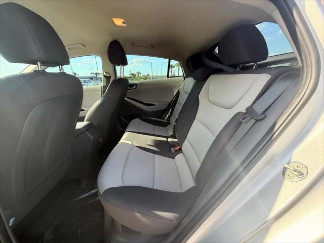 2017 Hyundai IONIQ Hybrid Blue