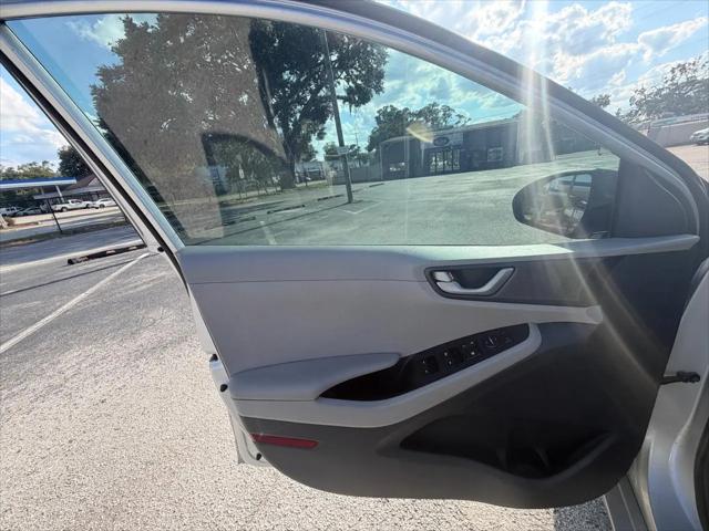 2017 Hyundai IONIQ Hybrid Blue