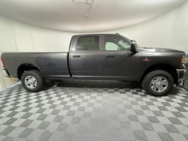 2024 RAM Ram 2500 RAM 2500 TRADESMAN CREW CAB 4X4 8 BOX