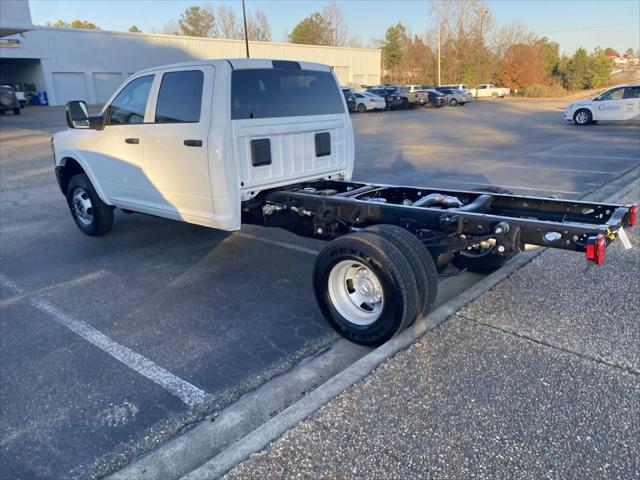 2024 RAM Ram 3500 Chassis Cab RAM 3500 TRADESMAN CREW CAB CHASSIS 4X4 60 CA