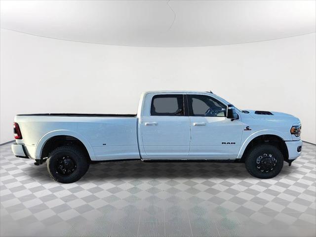 2024 RAM Ram 3500 RAM 3500 LIMITED CREW CAB 4X4 8 BOX