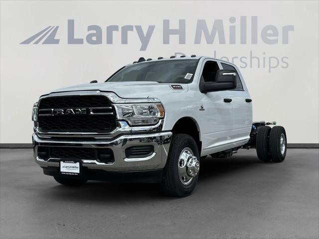 2024 RAM Ram 3500 Chassis Cab RAM 3500 TRADESMAN CREW CAB CHASSIS 4X4 60 CA