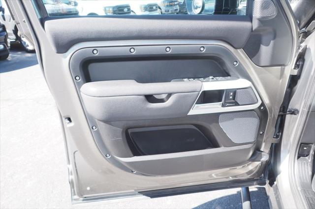 2021 Land Rover Defender 110 SE