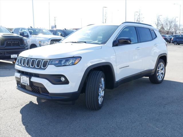 2024 Jeep Compass COMPASS LATITUDE LUX 4X4