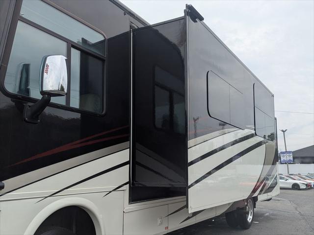 2015 Ford F-53 Motorhome