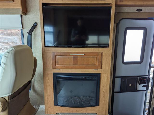 2015 Ford F-53 Motorhome
