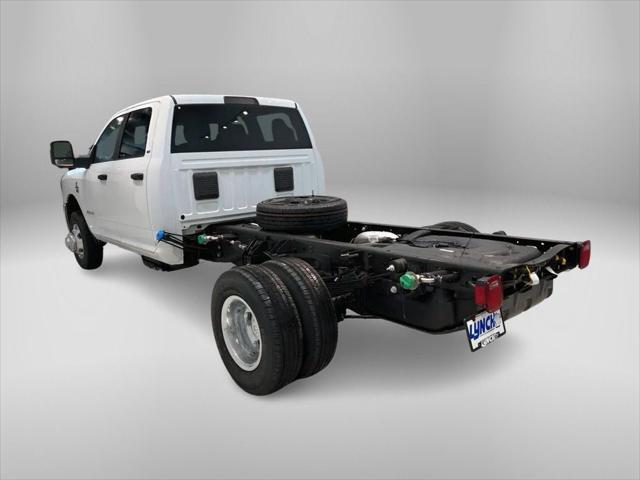 2024 RAM Ram 3500 Chassis Cab RAM 3500 SLT CREW CAB CHASSIS 4X4 60 CA
