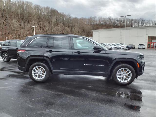 2024 Jeep Grand Cherokee GRAND CHEROKEE LAREDO X 4X4