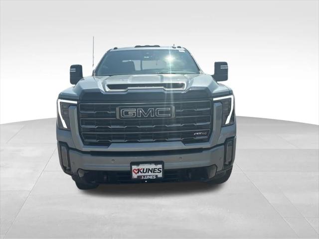 2024 GMC Sierra 3500HD 4WD Crew Cab Long Bed AT4
