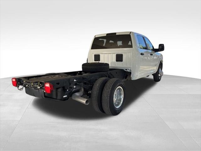 2024 RAM Ram 3500 Chassis Cab RAM 3500 SLT CREW CAB CHASSIS 4X4 60 CA
