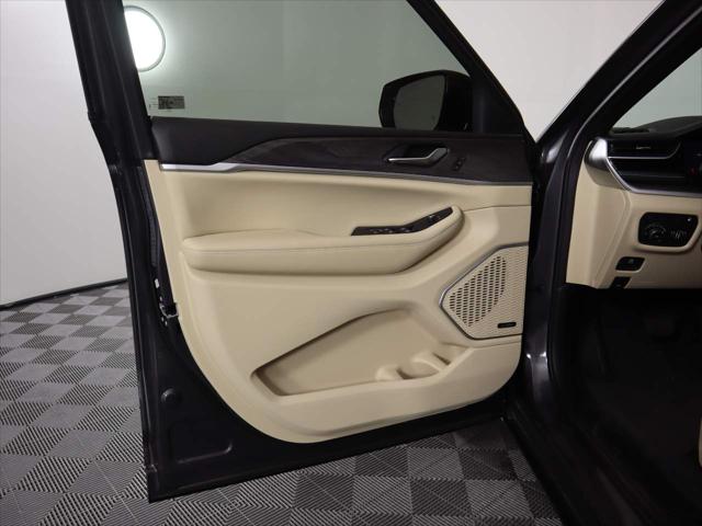 2023 Jeep Grand Cherokee Unknown