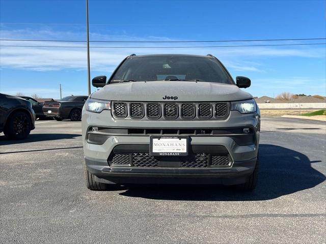 2024 Jeep Compass COMPASS LATITUDE 4X4