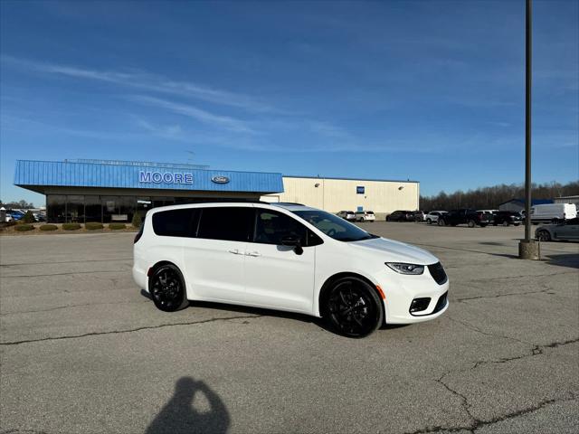 2024 Chrysler Pacifica PACIFICA TOURING L