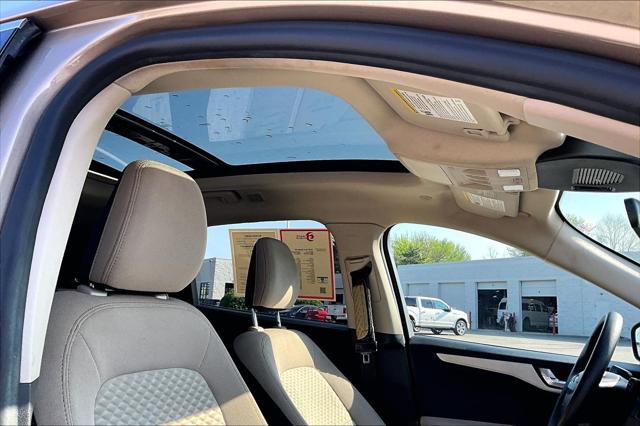 2020 Ford Escape SE