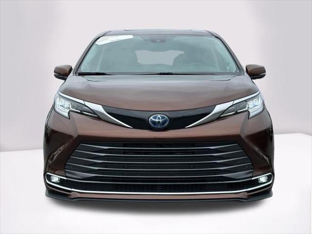 2023 Toyota Sienna Limited