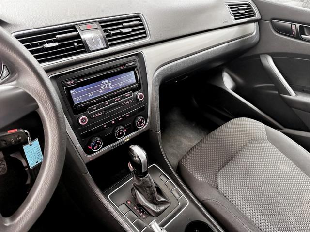 2015 Volkswagen Passat 1.8T S