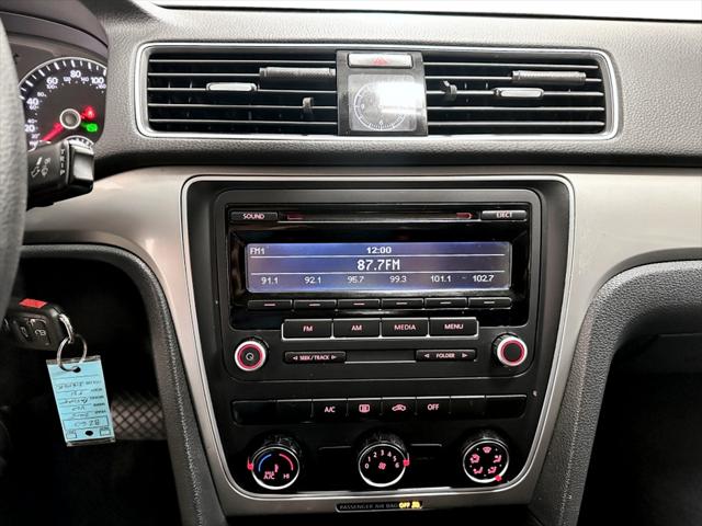 2015 Volkswagen Passat 1.8T S