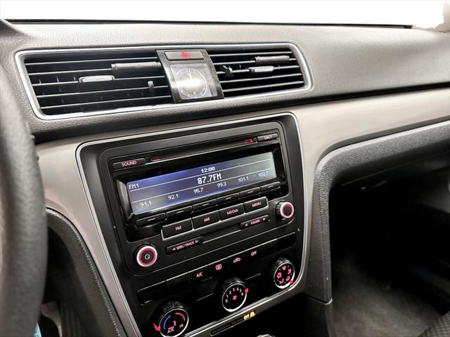2015 Volkswagen Passat 1.8T S