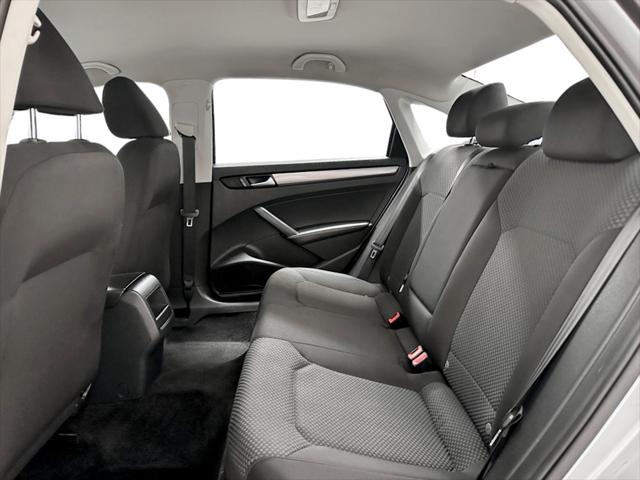 2015 Volkswagen Passat 1.8T S