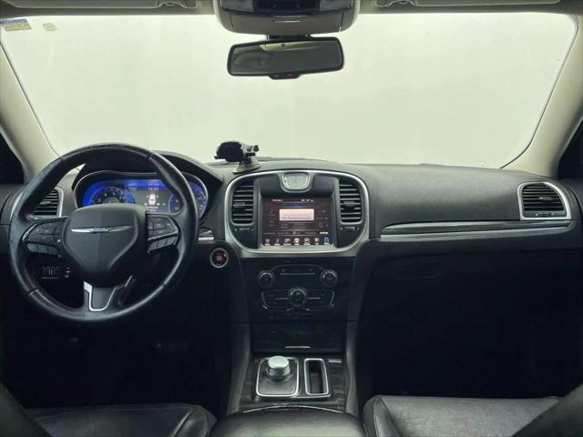 2016 Chrysler 300 Limited