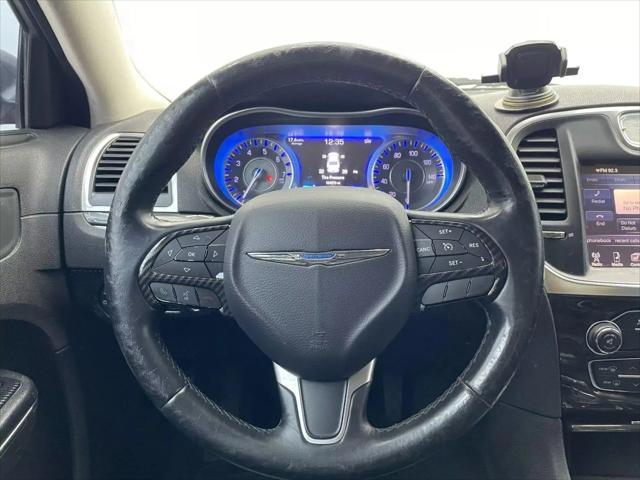 2016 Chrysler 300 Limited