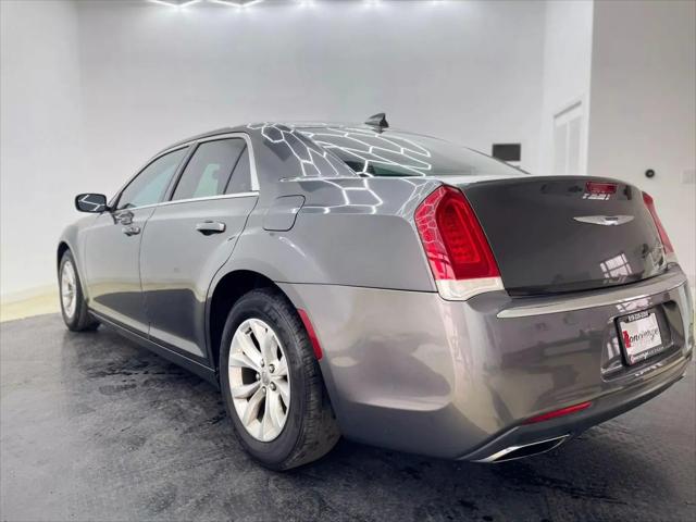 2016 Chrysler 300 Limited
