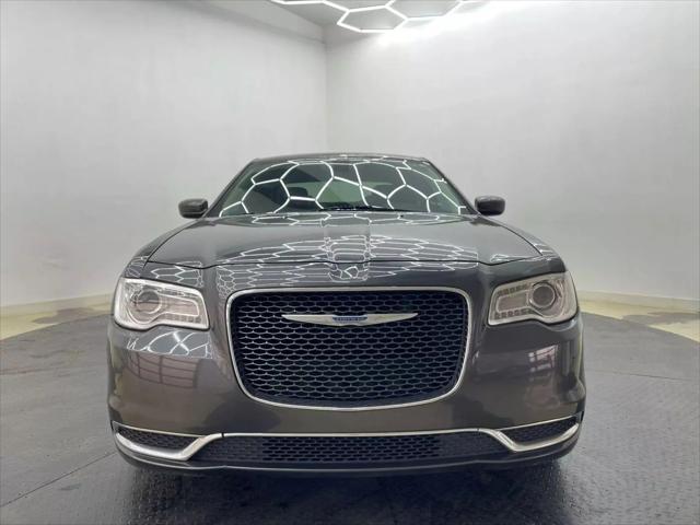 2016 Chrysler 300 Limited