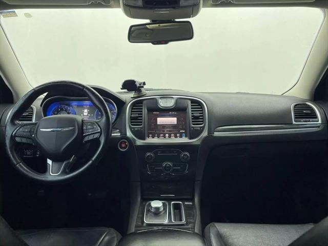 2016 Chrysler 300 Limited