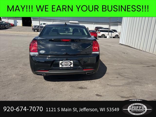 2023 Chrysler 300 Touring