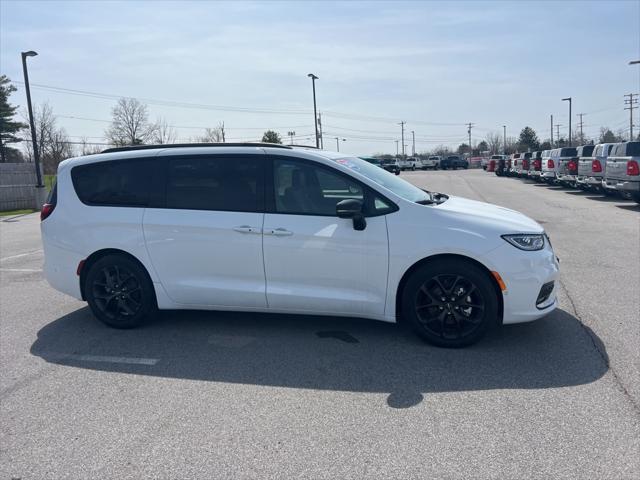 2024 Chrysler Pacifica PACIFICA LIMITED