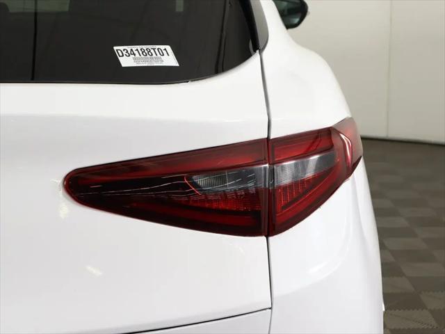 2022 Alfa Romeo Stelvio Ti AWD