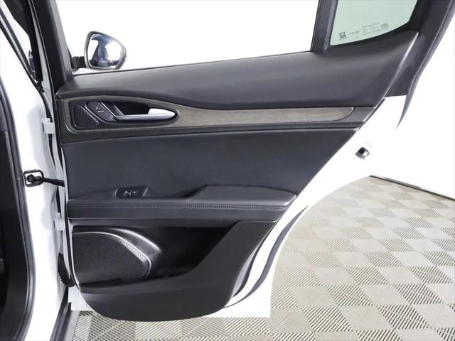 2022 Alfa Romeo Stelvio Ti AWD