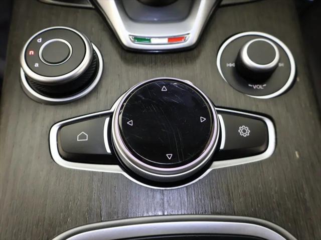 2022 Alfa Romeo Stelvio Ti AWD
